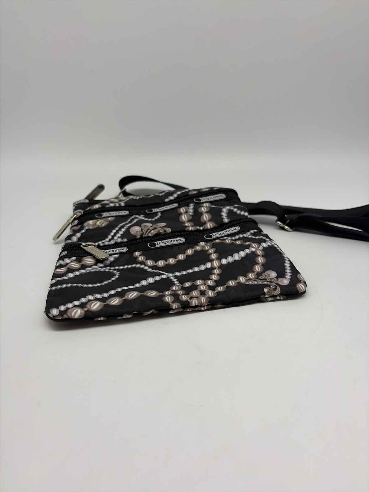 Pre-Owned Lesportsac Black Crossbody Crossbody | True Fashionistas.