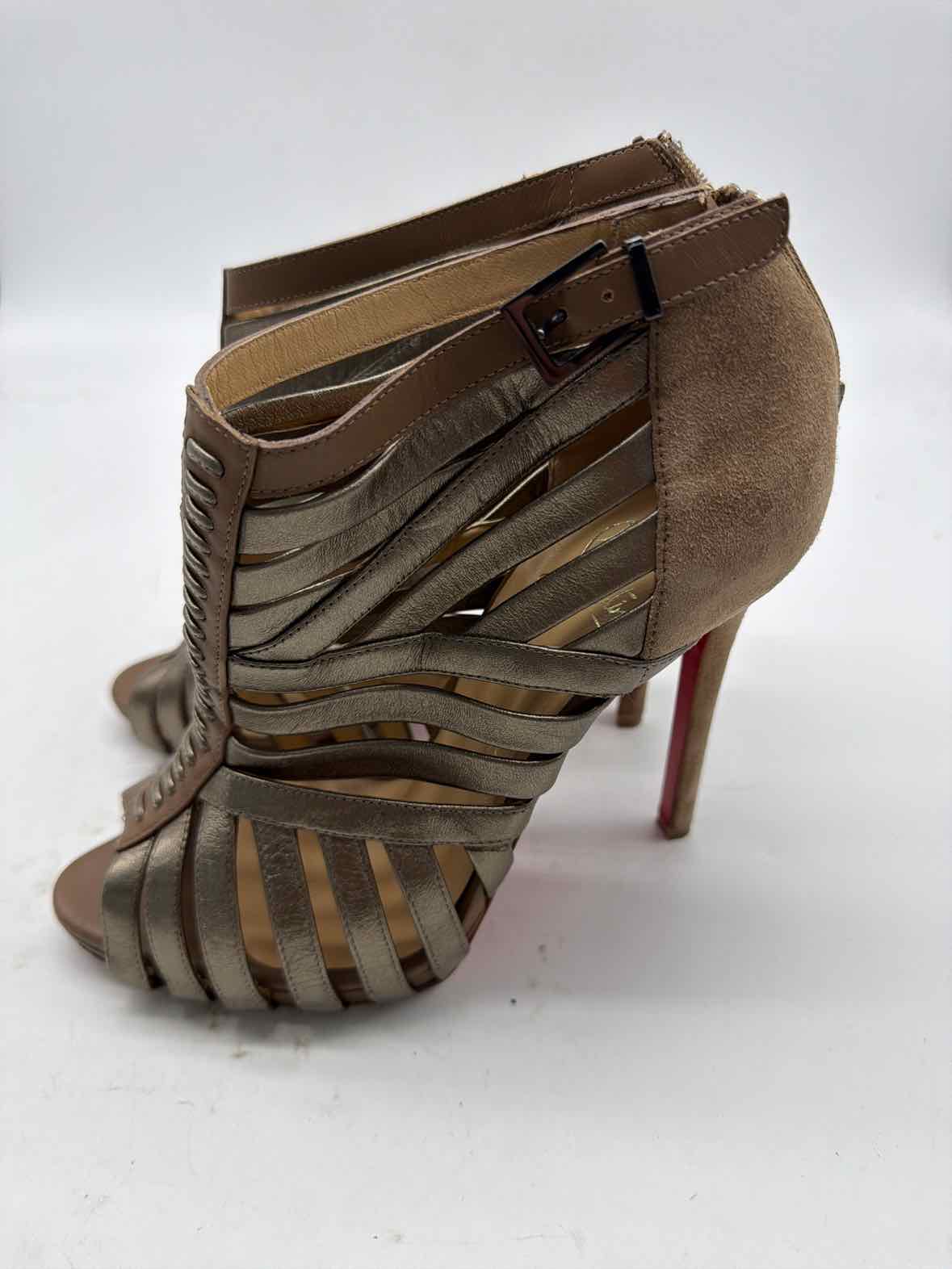 Pre-Owned Christian Louboutin Gold Size 8 Caged Heels | True Fashionistas.