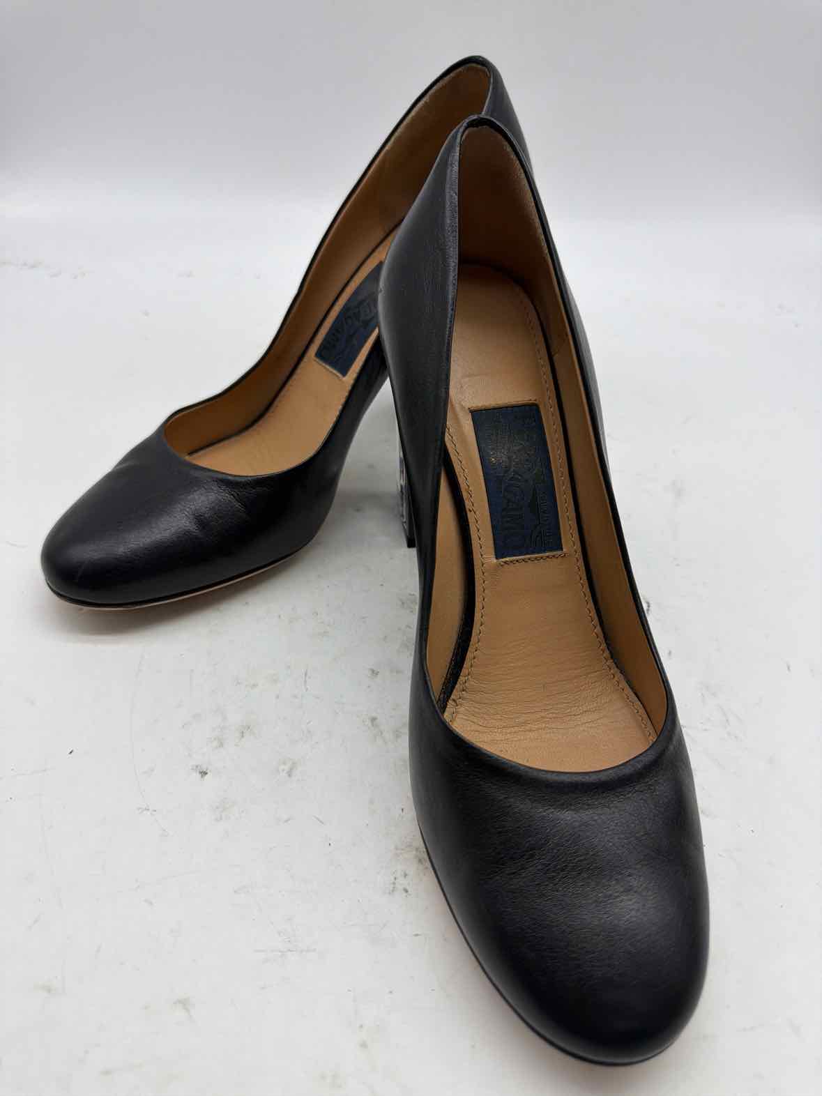 Pre-Owned Salvatore Ferragamo Black Size 9.5 Pump Heels | True Fashionistas.