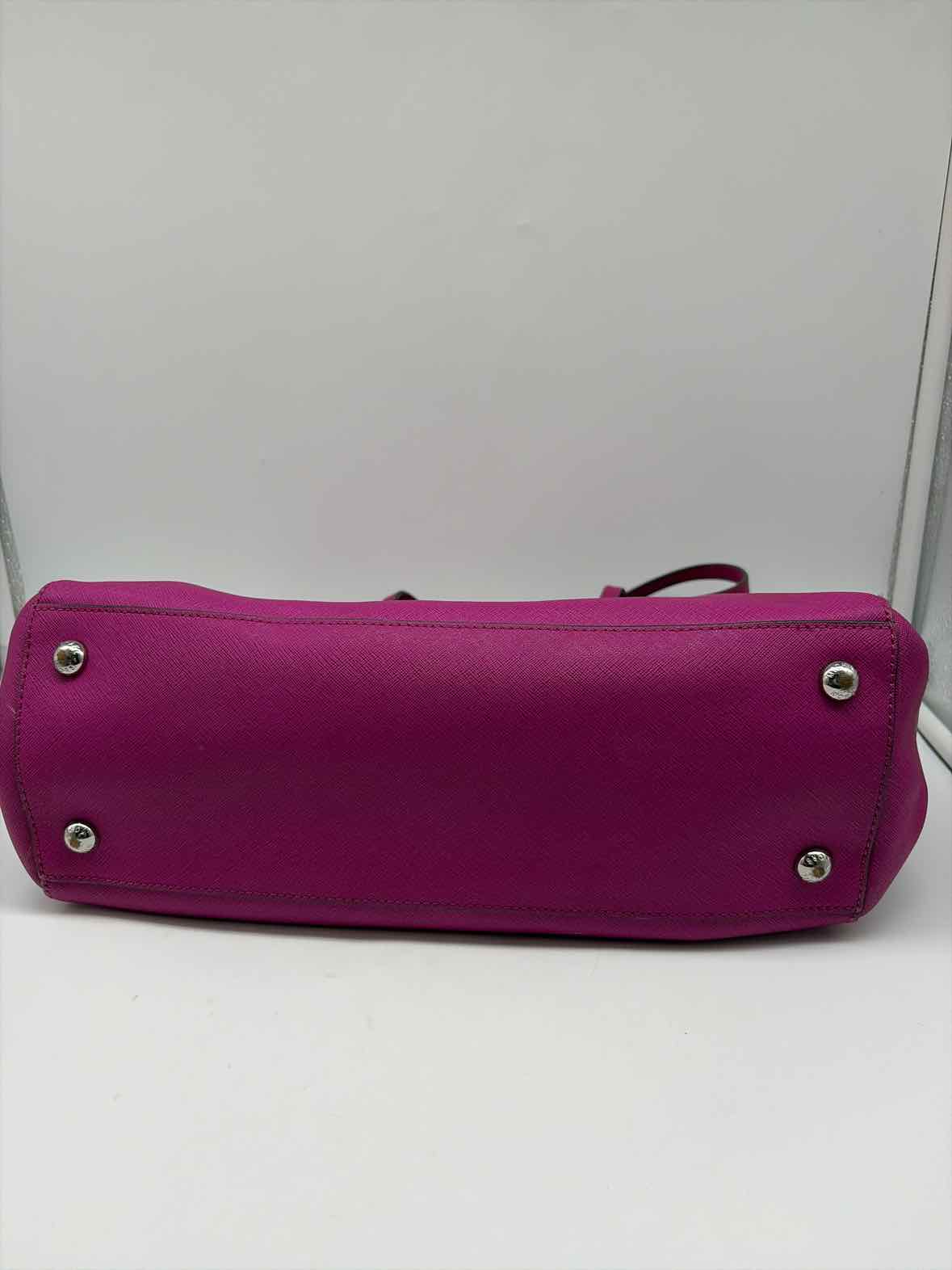 Pre-Owned MICHAEL Michael Kors Pink Shoulder Bag Shoulder Bag | True Fashionistas.