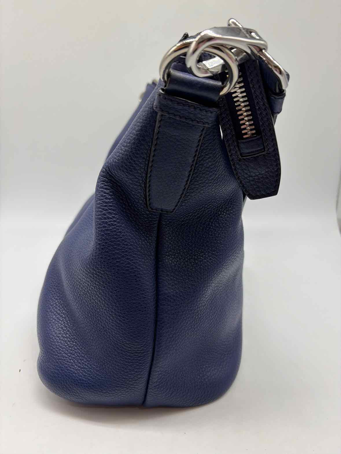 Pre-Owned Prada Blue Pebbled Shoulder Bag Shoulder Bag | True Fashionistas.