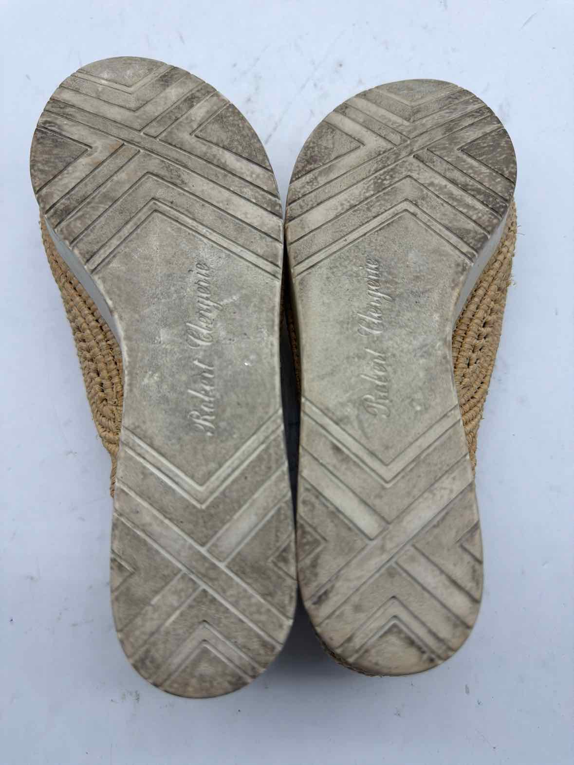 Pre-Owned Robert Clergerie Tan Size 6 Lace Up Flats | True Fashionistas.
