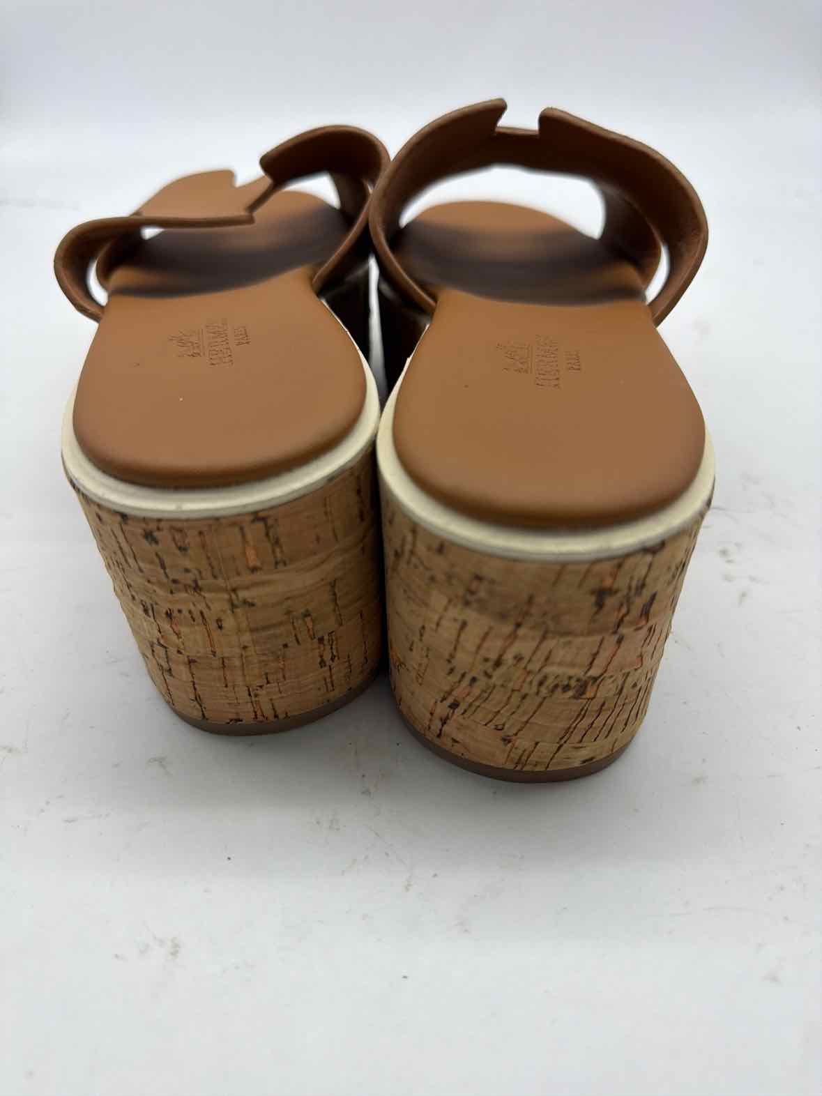 Pre-Owned Hermes Tan Size 6 Eze 30 Sandal Sandals | True Fashionistas.