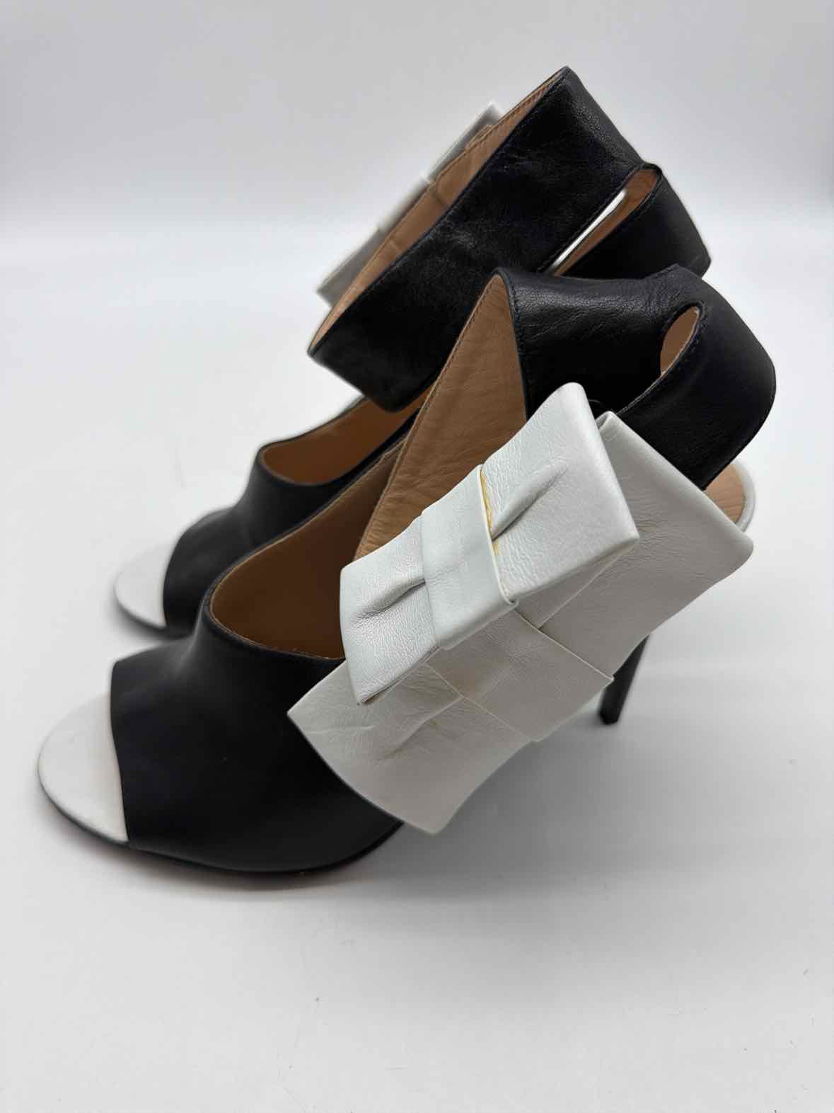 Pre-Owned Viktor & Rolf Black Size 37 Slingback Heels | True Fashionistas.