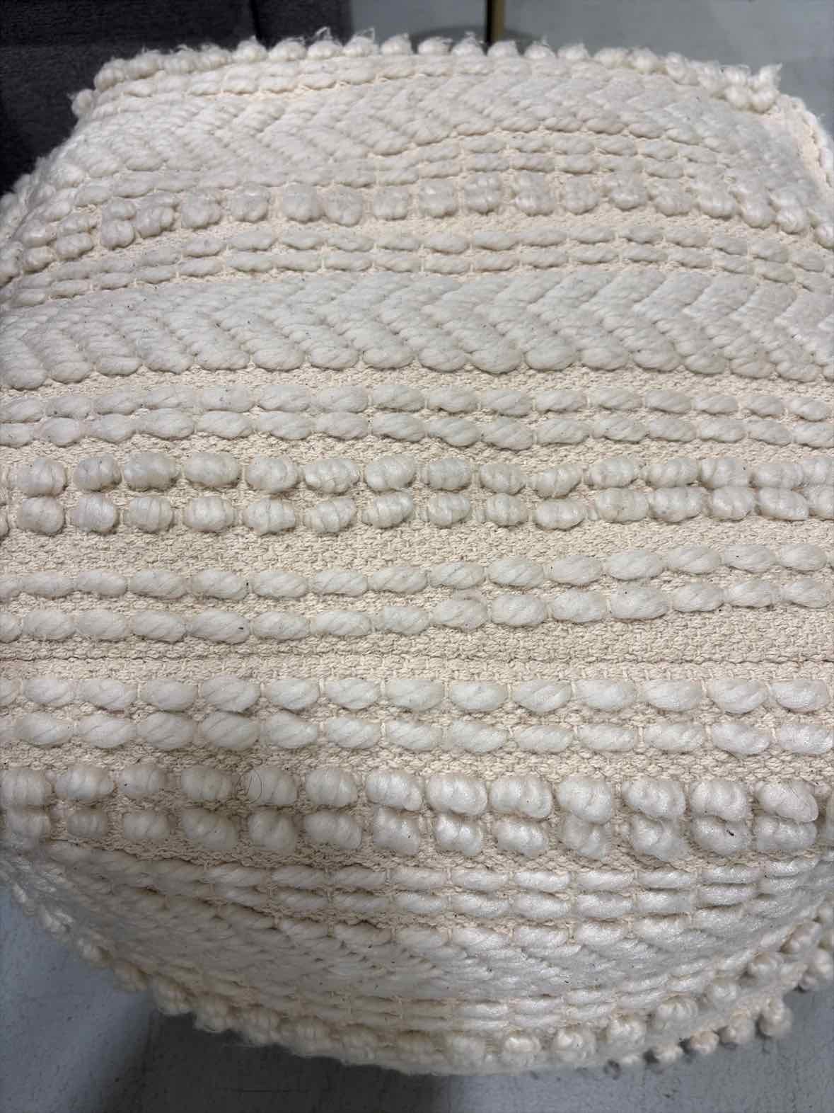 Beige Ottoman | True Fashionistas.