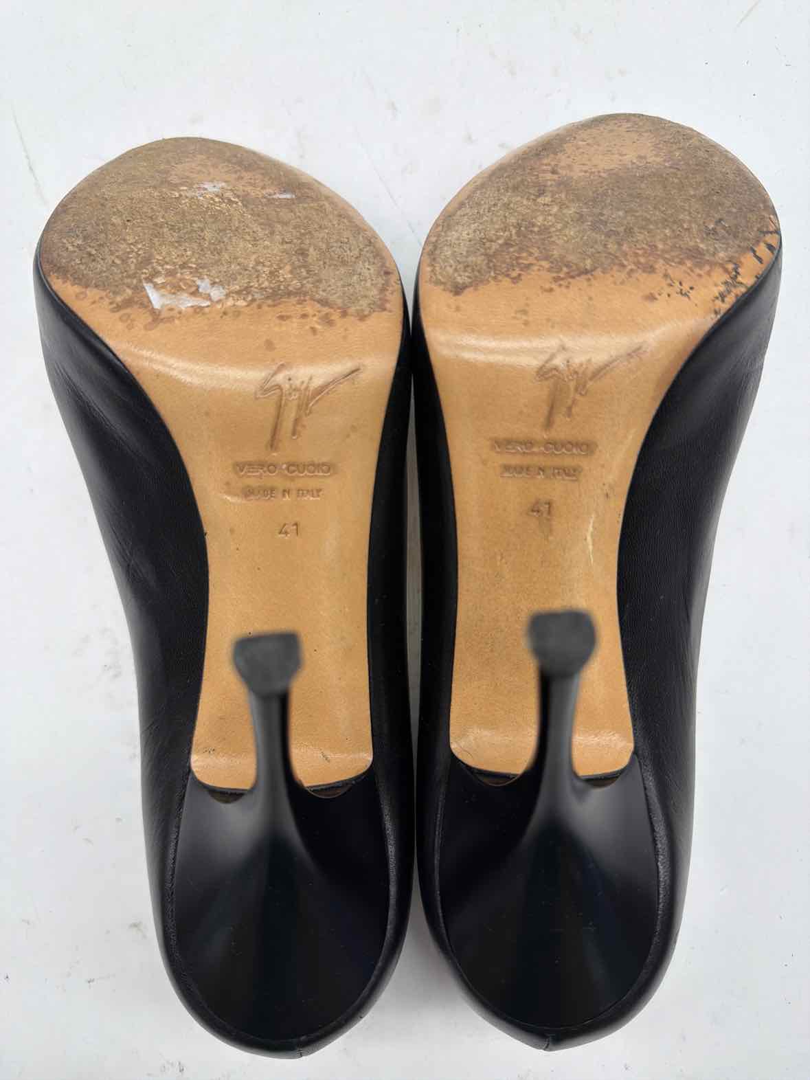 Pre-Owned Giuseppe Zanotti Black Size 41 Peep Toe Heels | True Fashionistas.