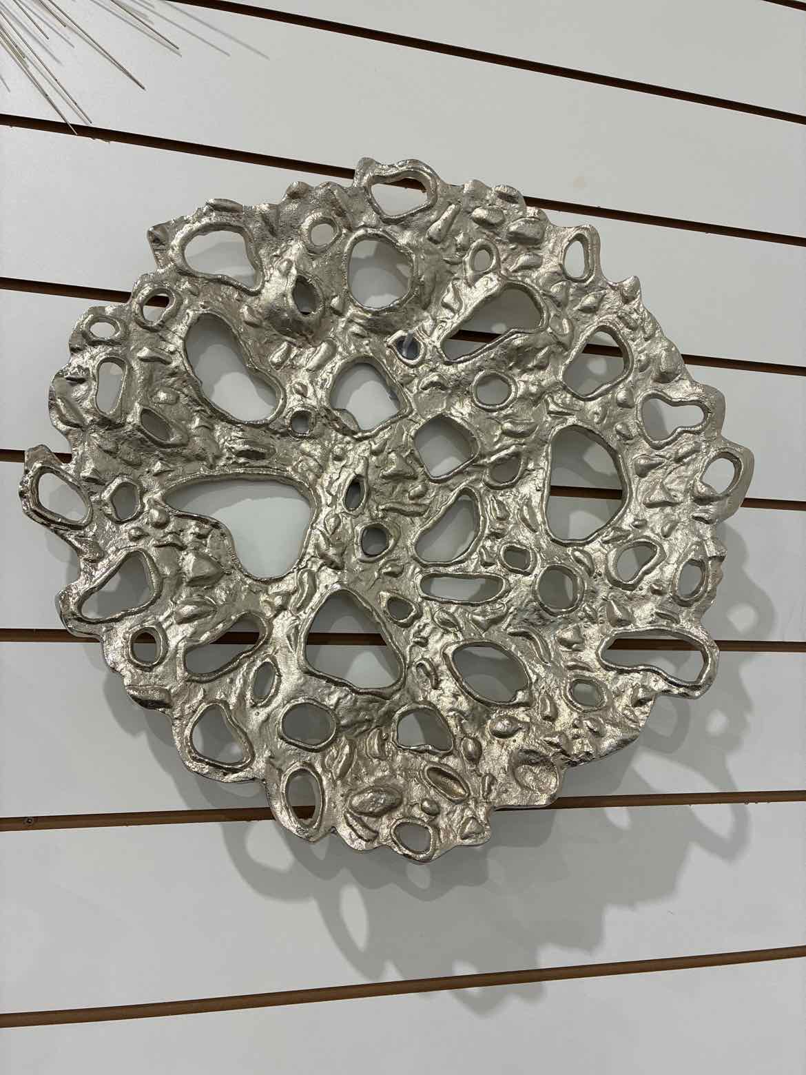 Silver Metal Cut Out Decorative Wall Hanging | True Fashionistas.