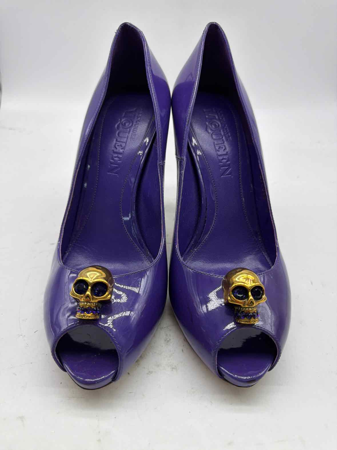 Pre-Owned Alexander McQueen Purple Size 9 Patent Leather Peep Toe Heels | True Fashionistas.