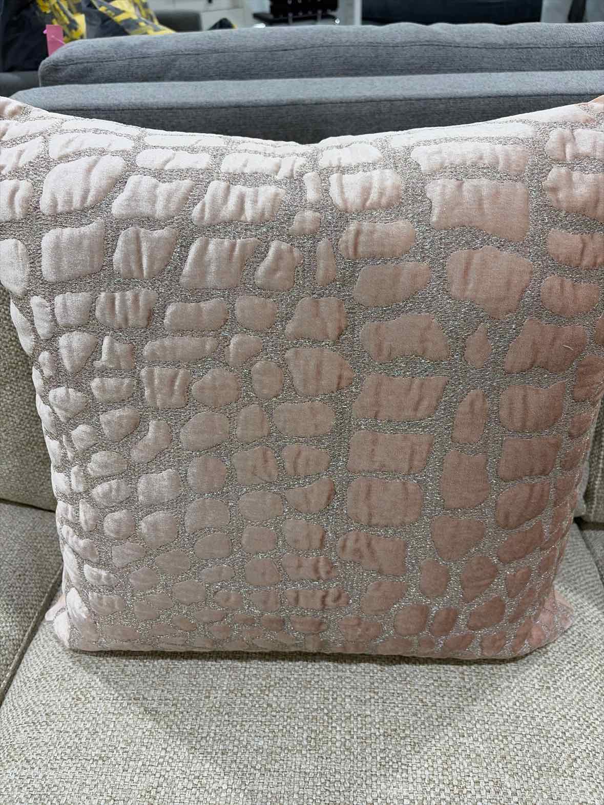 Z Gallery Pink Metalic Leopard Print Fabric Pillow | True Fashionistas.