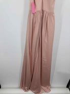 Pre-Owned White by Vera Wang Pink Size 4 Long Evening Gown | True Fashionistas.