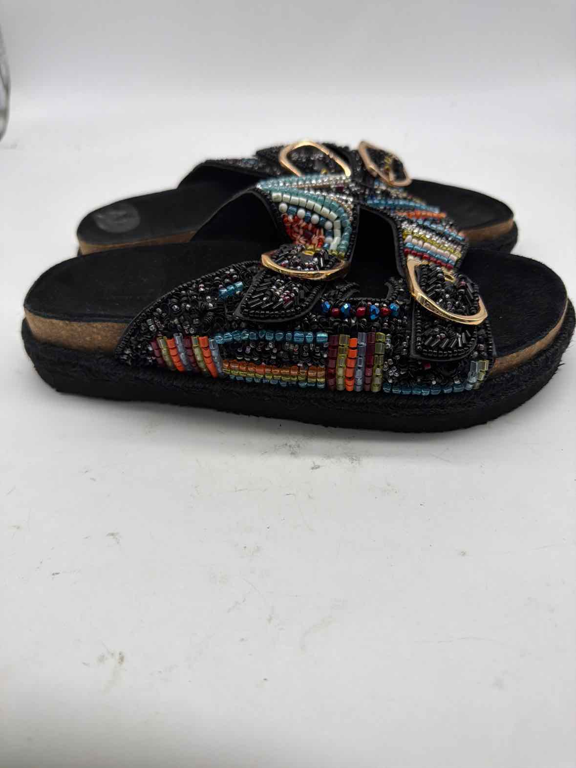 Pre-Owned House Of Harlow Black Size 7 Slide Sandals | True Fashionistas.
