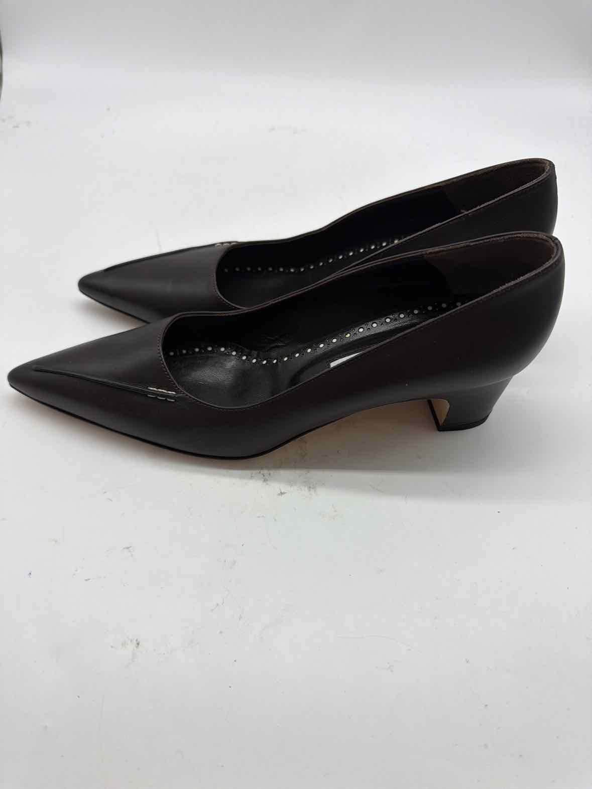 Pre-Owned Manolo Blahnik Black Size 9 Pump Heels | True Fashionistas.