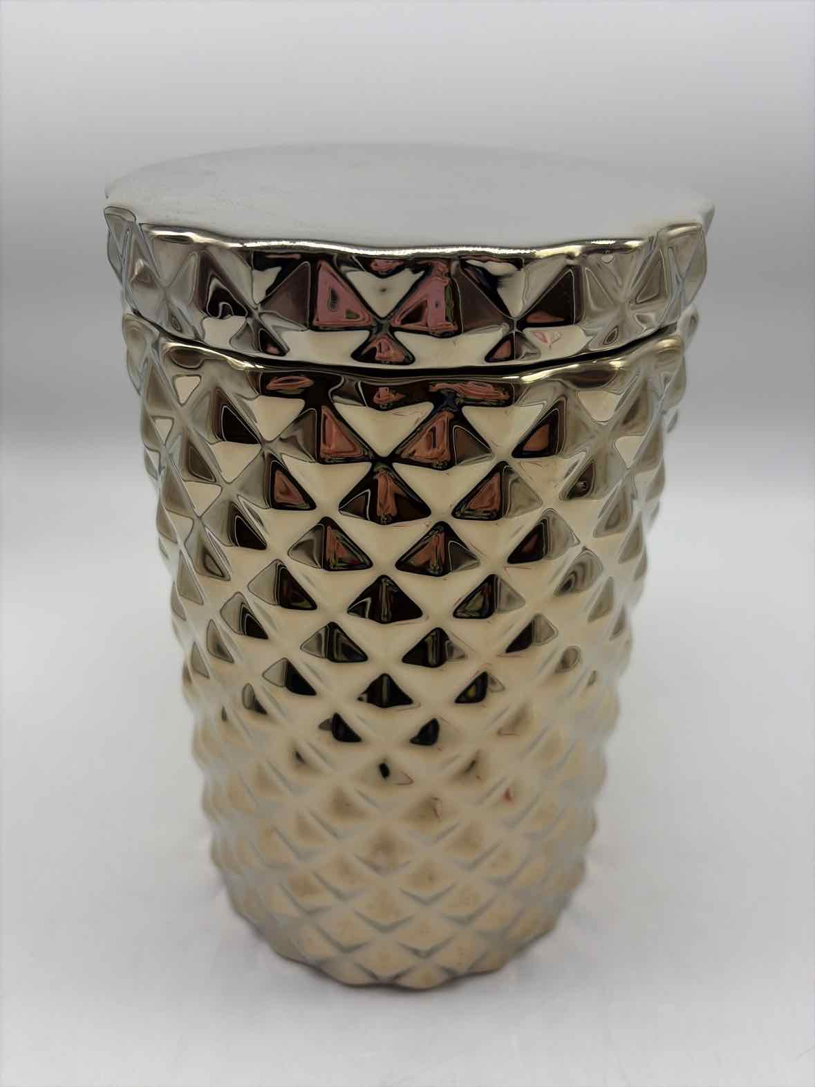 Gold Ceramic Textured Canisters | True Fashionistas.