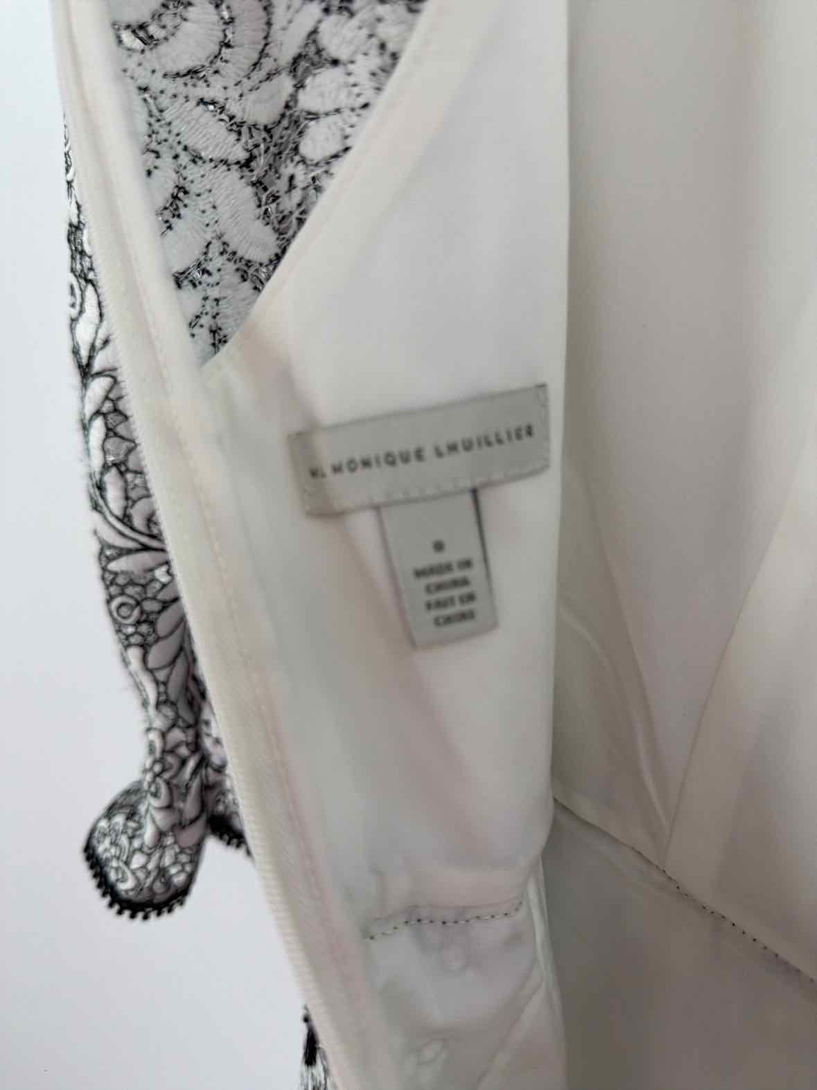 Pre-Owned Monique Lhullier White Size 0 Lace Cocktail Short Long Sleeve Dress | True Fashionistas.