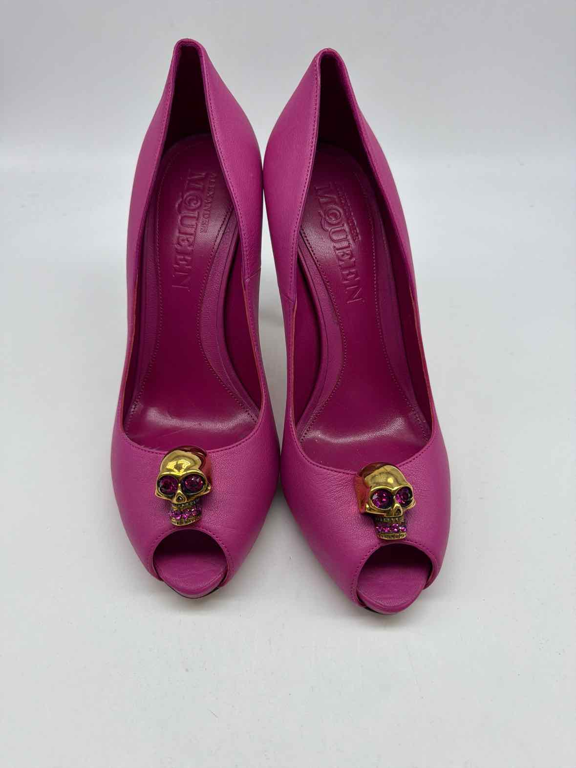 Pre-Owned Alexander McQueen Pink Size 39 Peep Toe Heels | True Fashionistas.