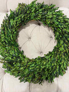 Green  Boxwood Wreath | True Fashionistas.