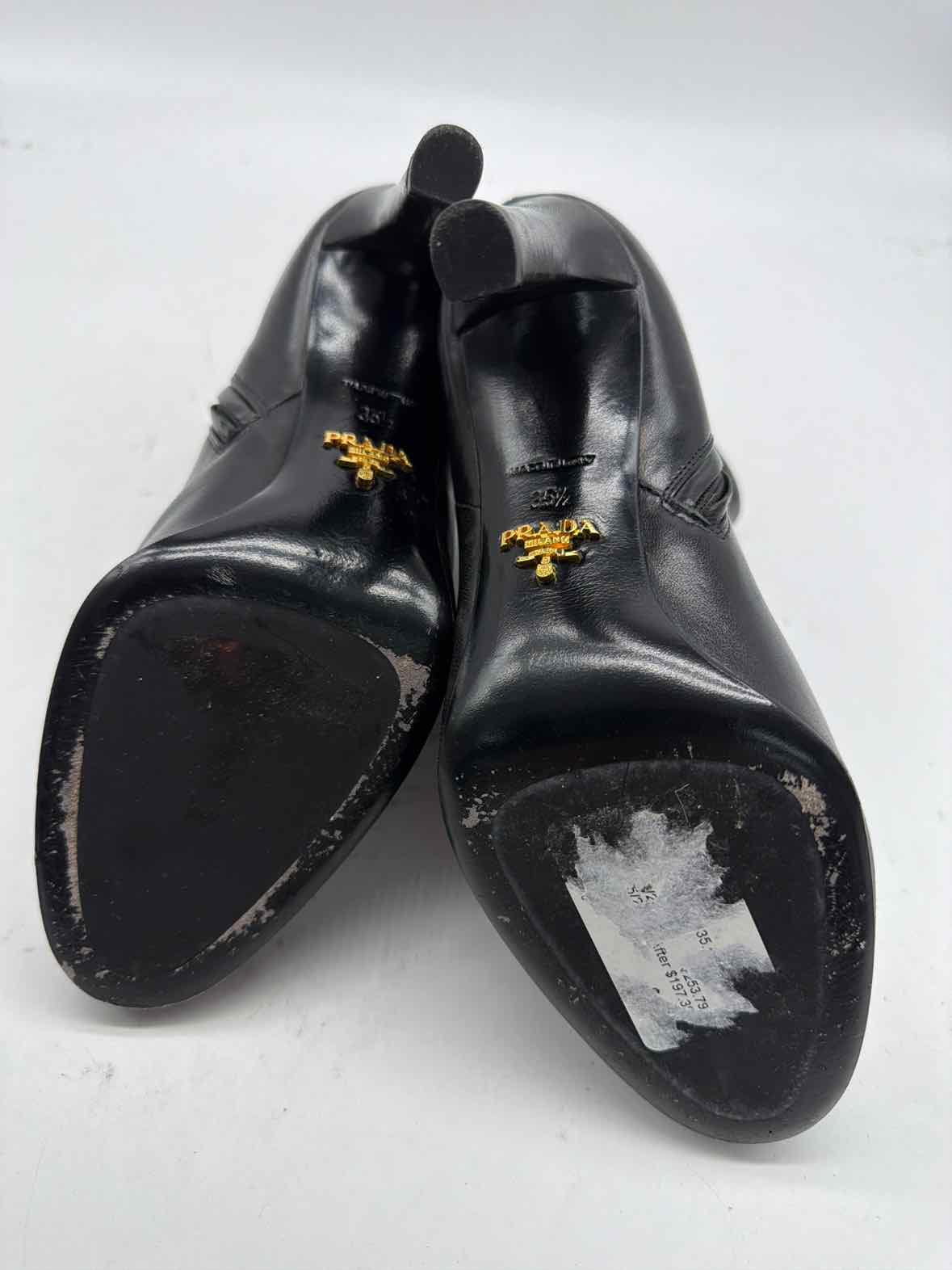 Pre-Owned Prada Black Size 5.5 Leather Ankle Boots | True Fashionistas.