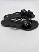 Pre-Owned Valentino Black Size 8 Jelly Thong Sandals | True Fashionistas.