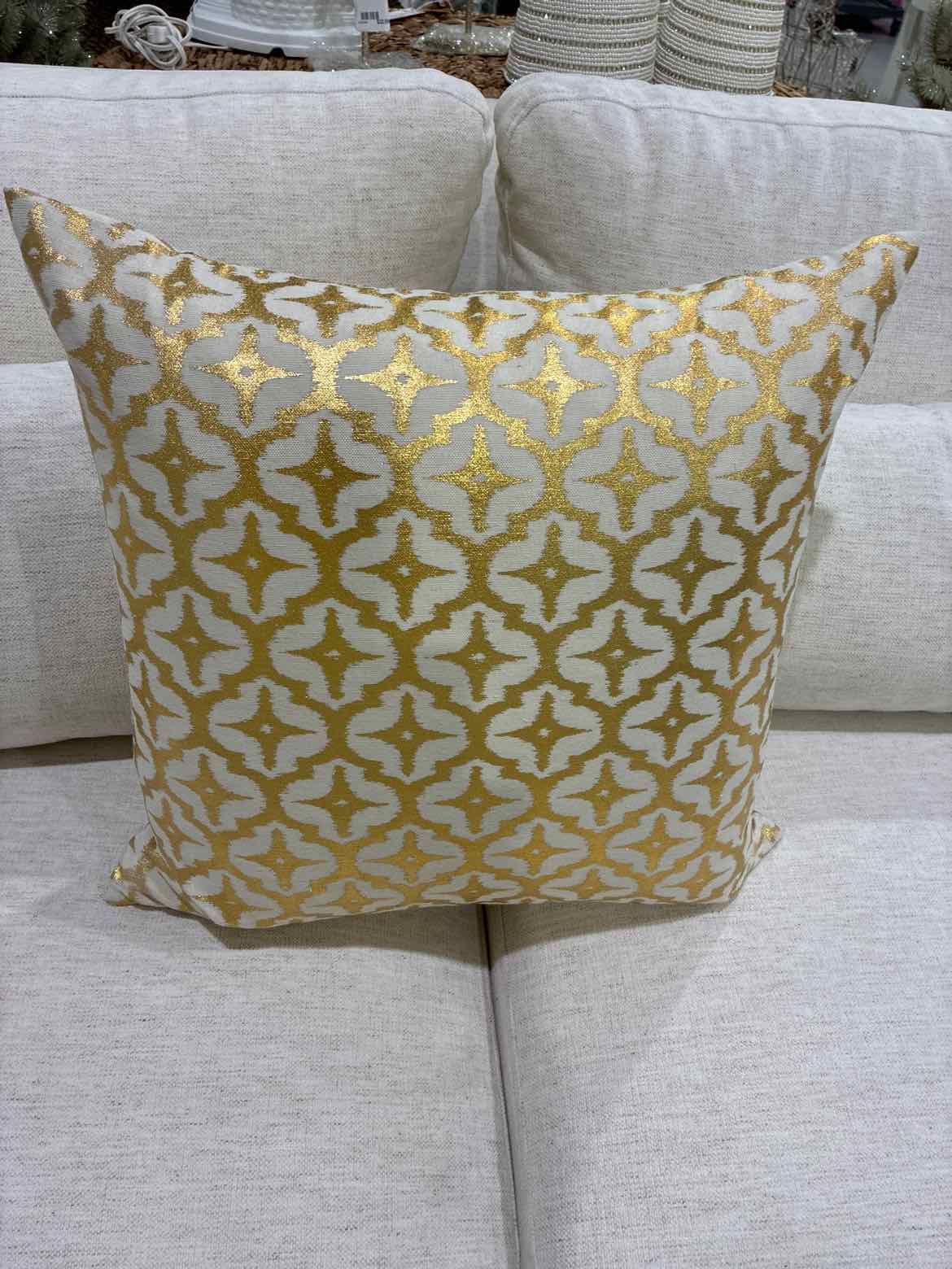Metalic Gold Pttern Fabric Pillow | True Fashionistas.