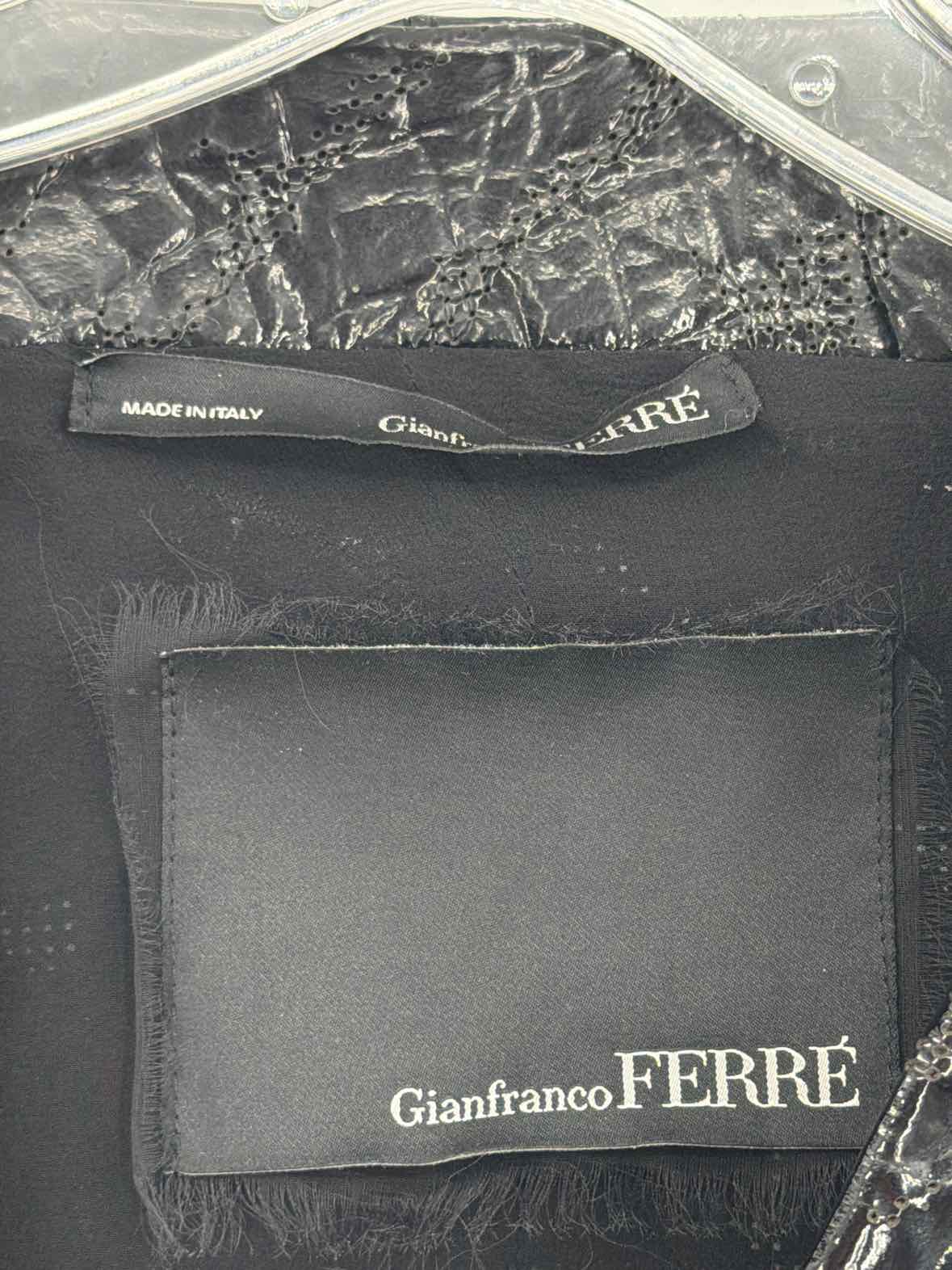 Pre-Owned Gianfranco Ferre Black Size 42/8 Patent Leather Zip Up Jacket | True Fashionistas.