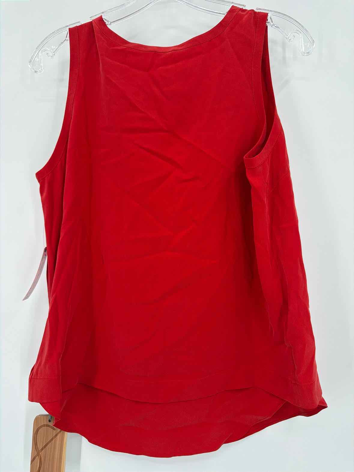 Pre-Owned The Eight Senses Red Size Small Tank Top | True Fashionistas.