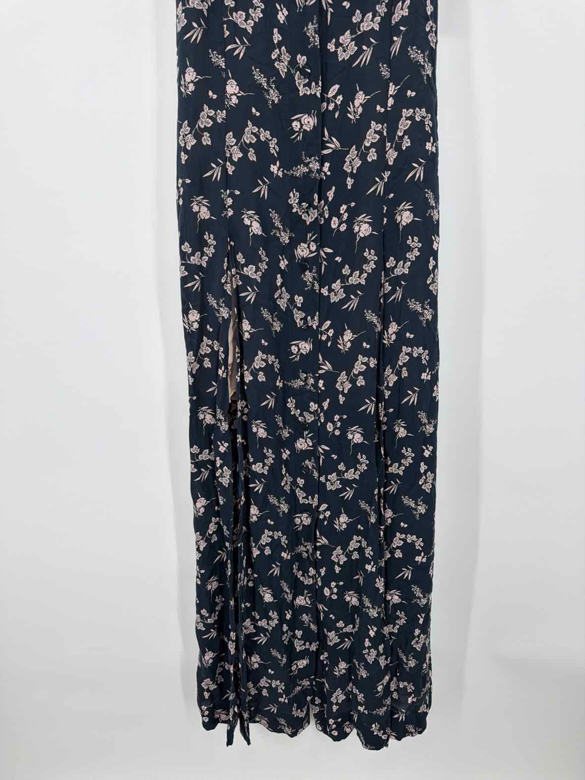 Pre-Owned Cinq a Sept Navy Size 00 Long Sleeveless Dress | True Fashionistas.