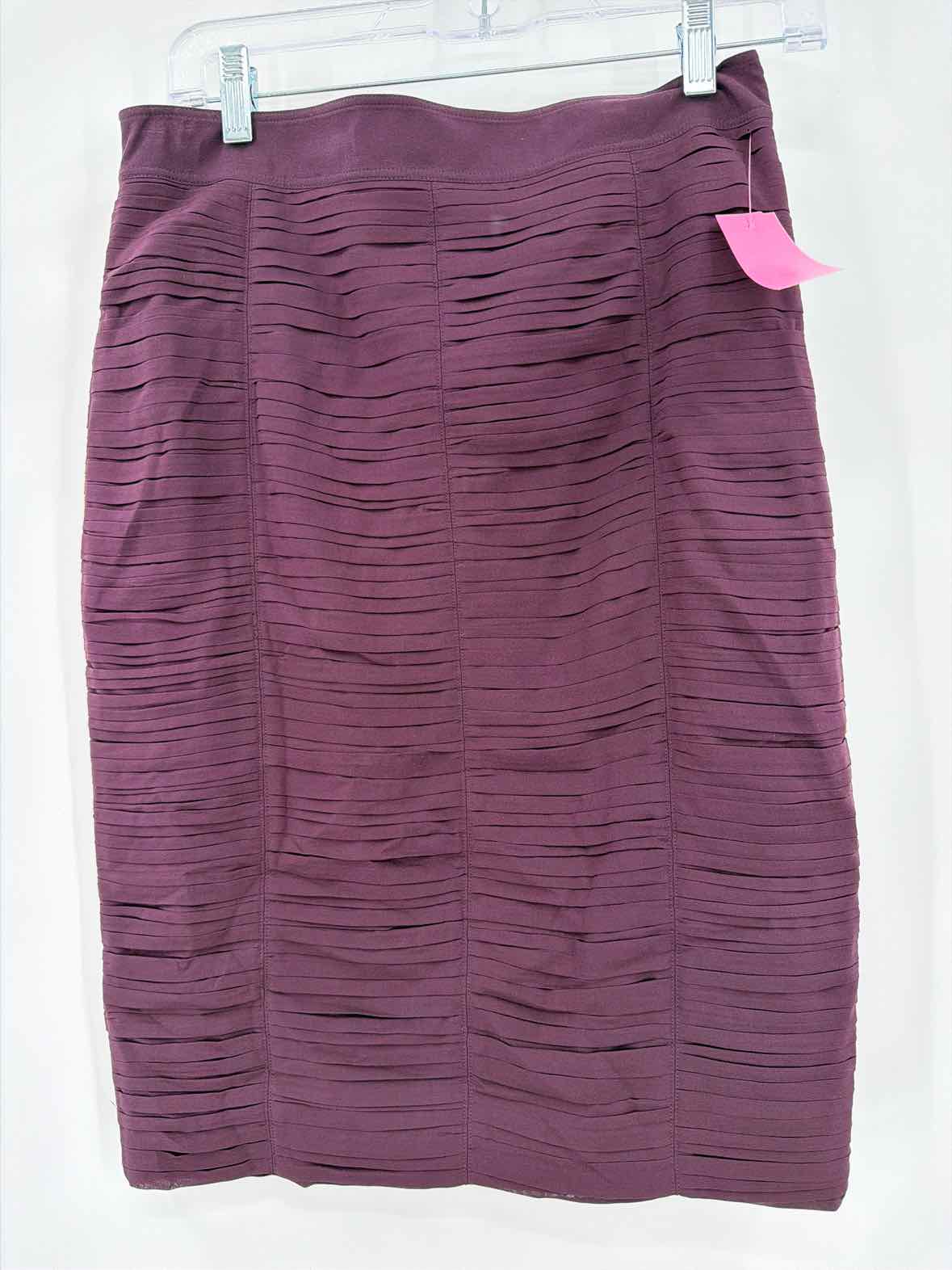 Pre-Owned Burberry Purple Size 6 Pencil Skirt | True Fashionistas.