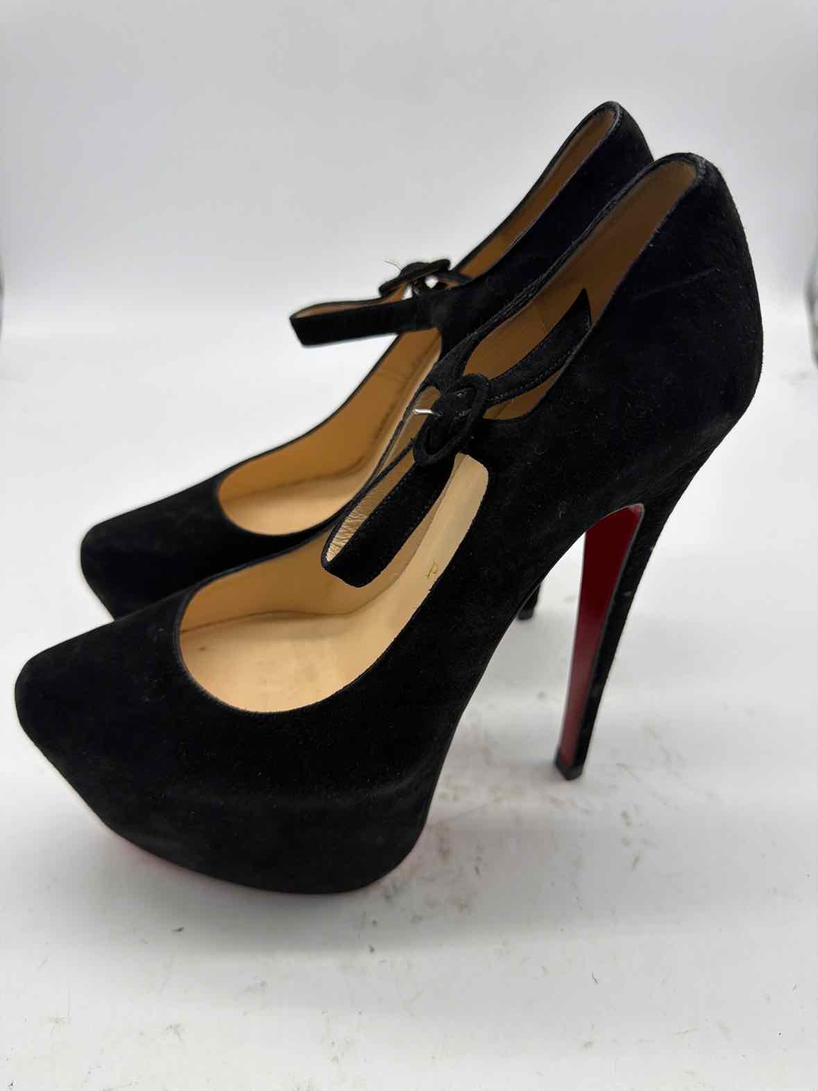 Pre-Owned Christian Louboutin Black Size 7 Stiletto Heels | True Fashionistas.