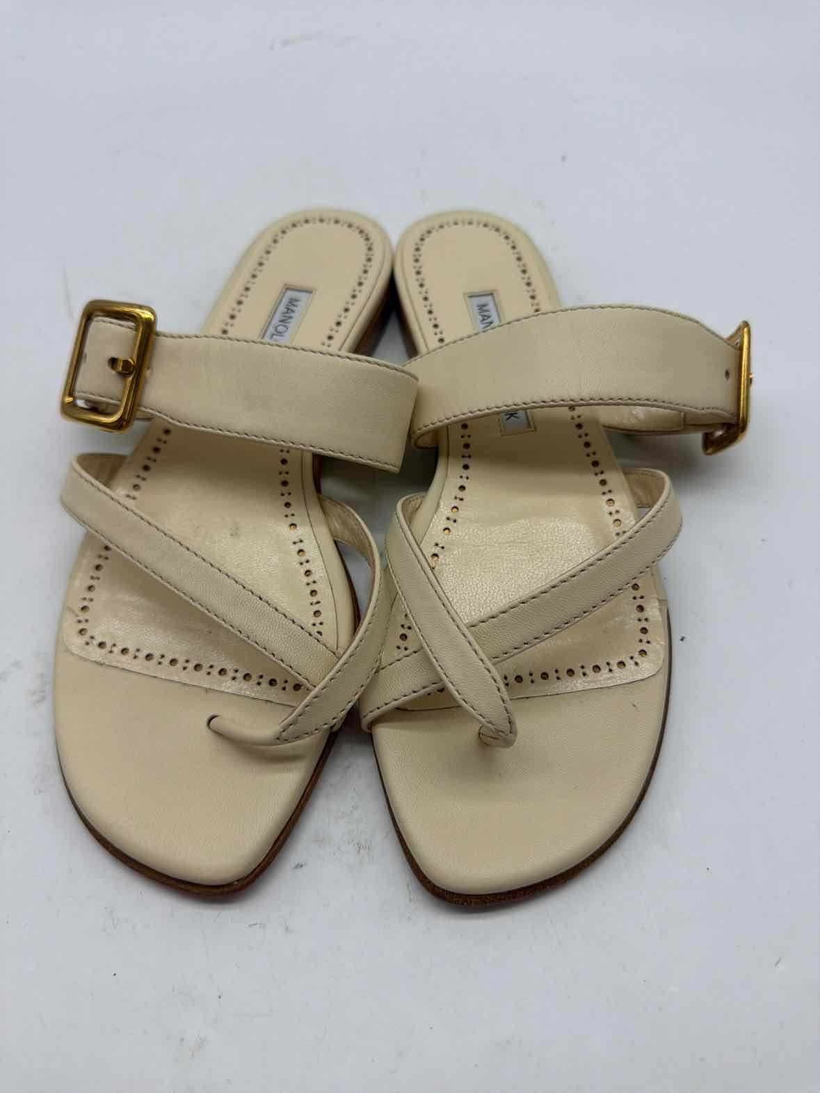 Pre-Owned Manolo Blahnik Ivory Size 36.5 Slide Sandals | True Fashionistas.