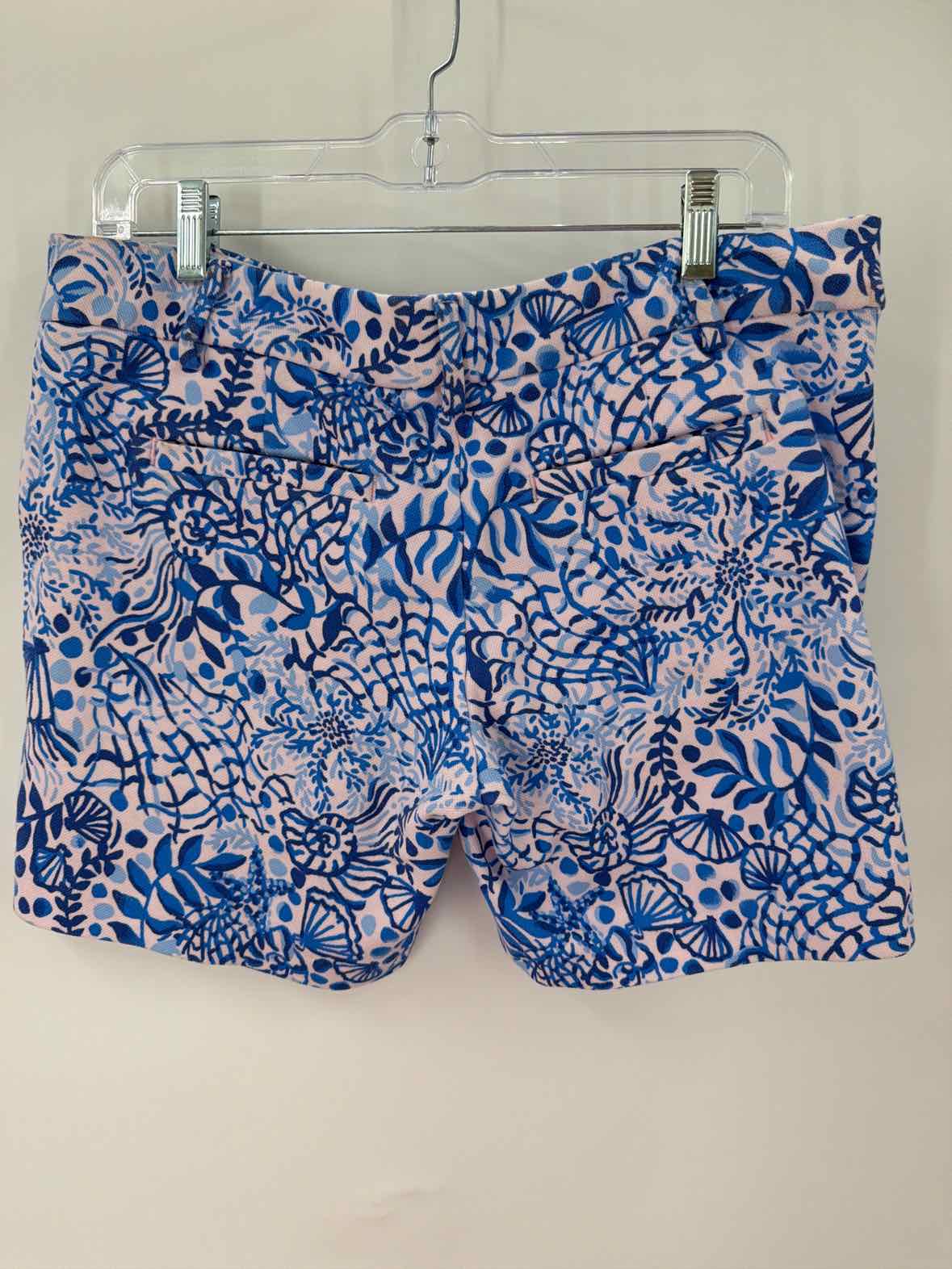 Pre-Owned Lilly Pulitzer Blue Size 4 Printed Shorts | True Fashionistas.
