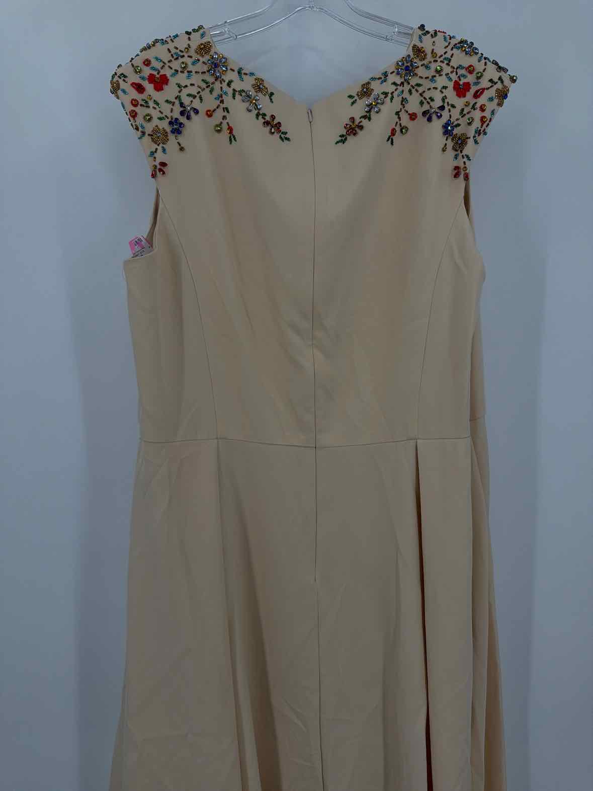 Pre-Owned Ieena for Mac Duggal Tan Size 18 Ball Long Evening Gown | True Fashionistas.