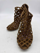 Pre-Owned Gucci Tan Size 6.5 Caged Heels | True Fashionistas.