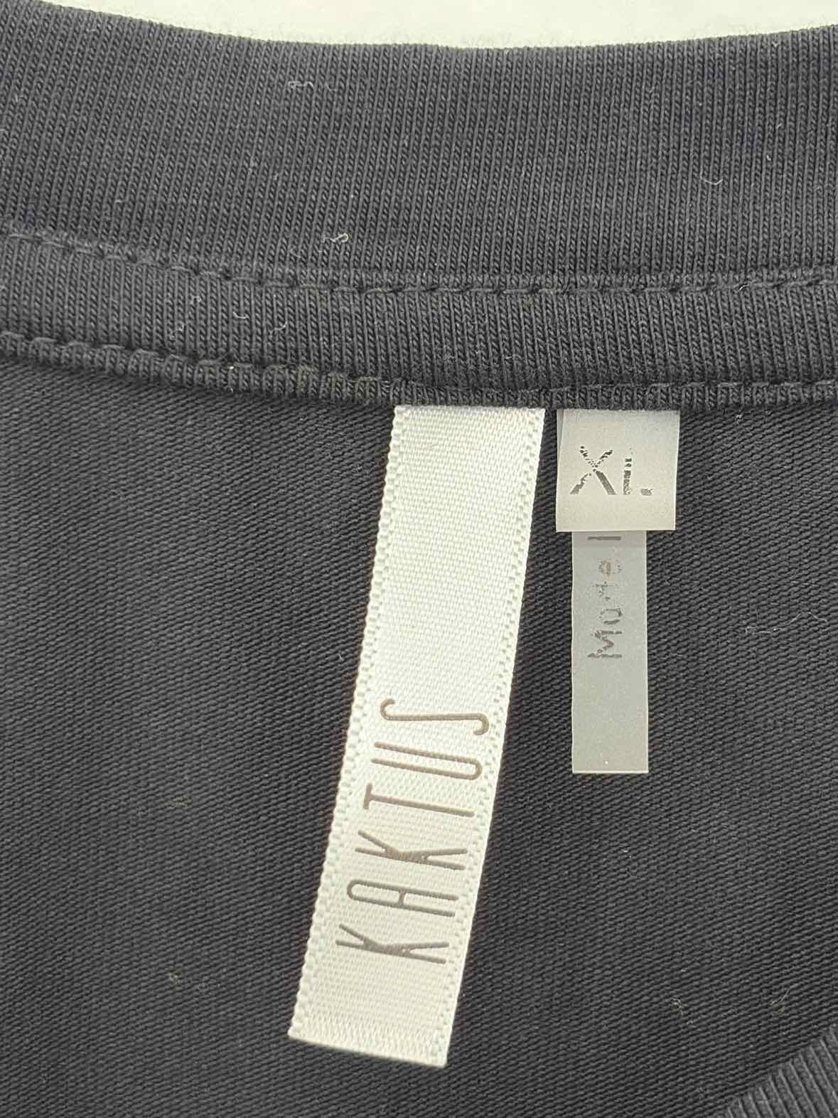 Kaktus Black Size XL Blouse | True Fashionistas.