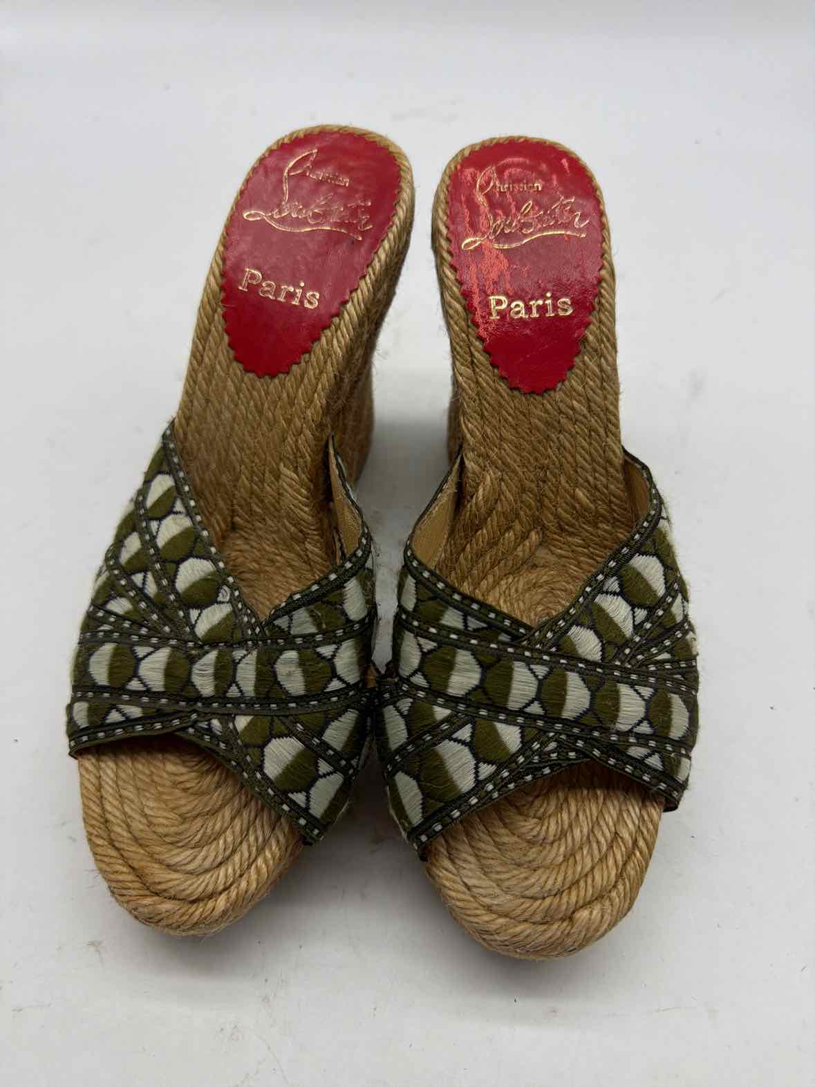 Pre-Owned Christian Louboutin Green Size 36 Wedge Heels | True Fashionistas.