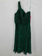 Pre-Owned Halston Green Size 12 Short Sleeveless Dress | True Fashionistas.