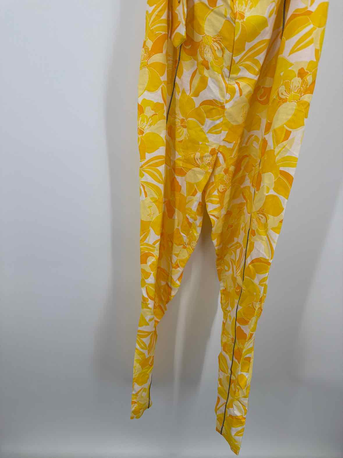 Pre-Owned Significant Other Yellow Size 4 Sleeveless Jumpsuit | True Fashionistas.