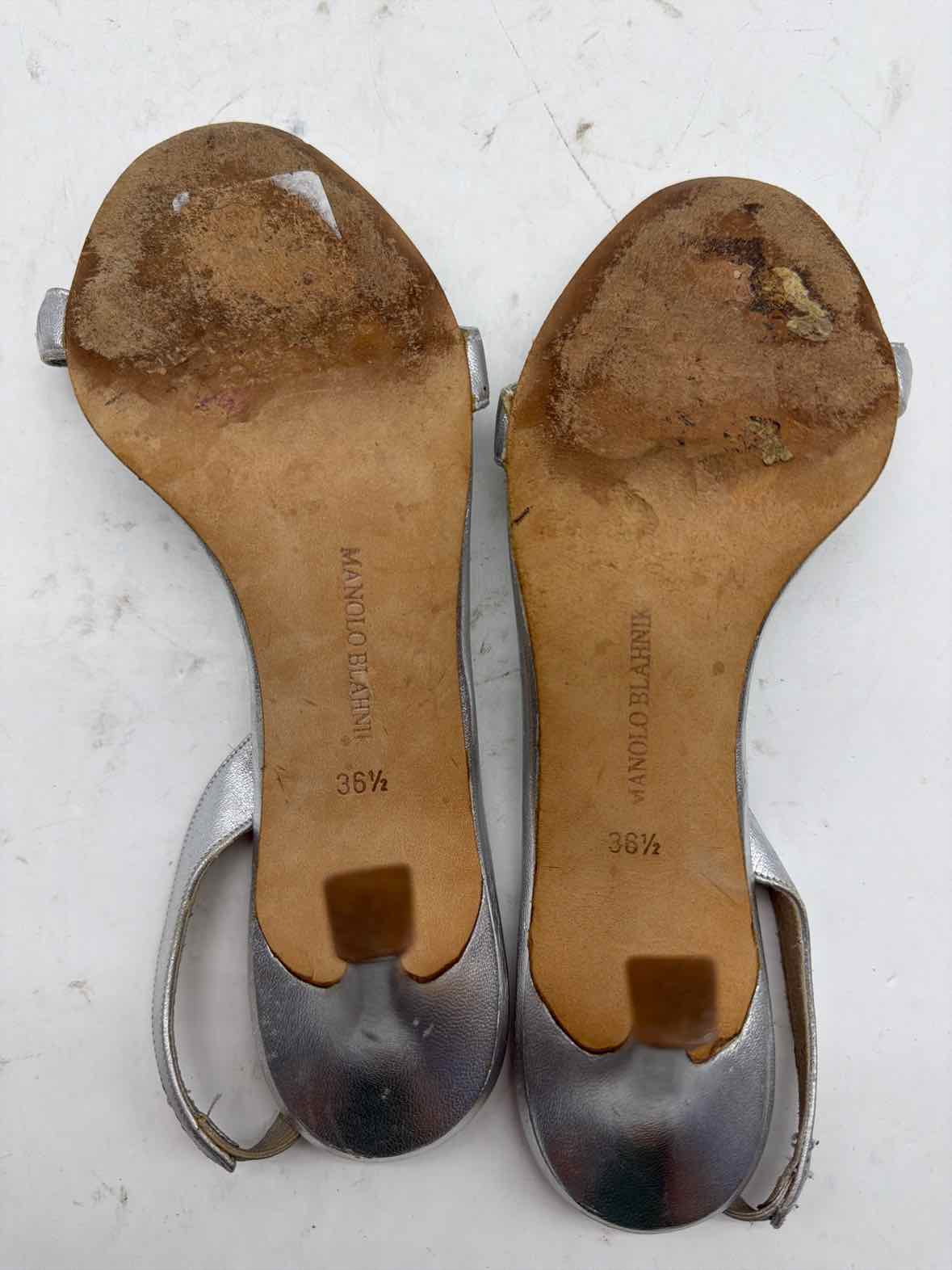 Pre-Owned Manolo Blahnik Silver Size 6.5 Strappy Heels | True Fashionistas.