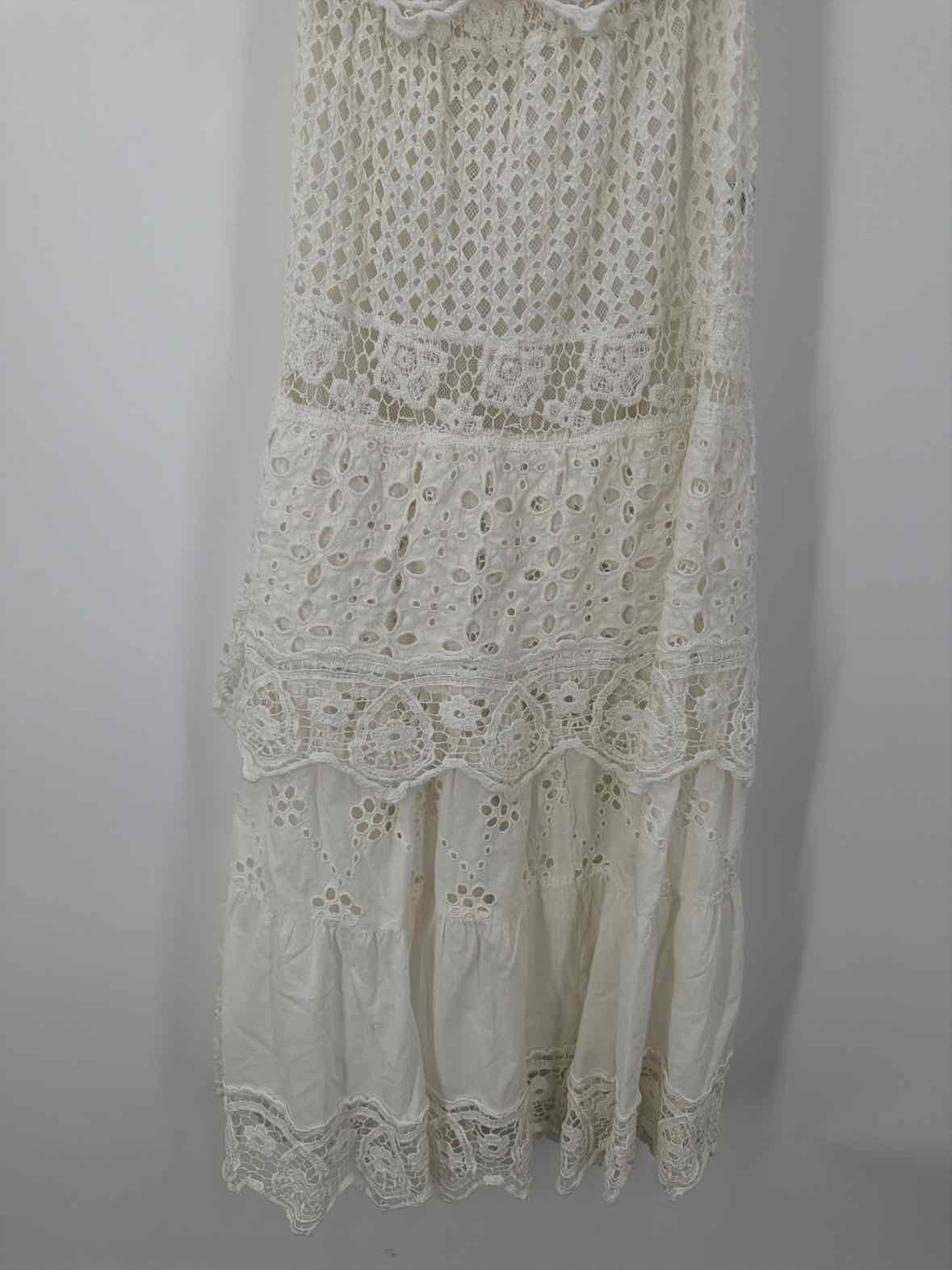 Pre-Owned Queen Moda Positano White Size Small Long Sleeveless Dress | True Fashionistas.