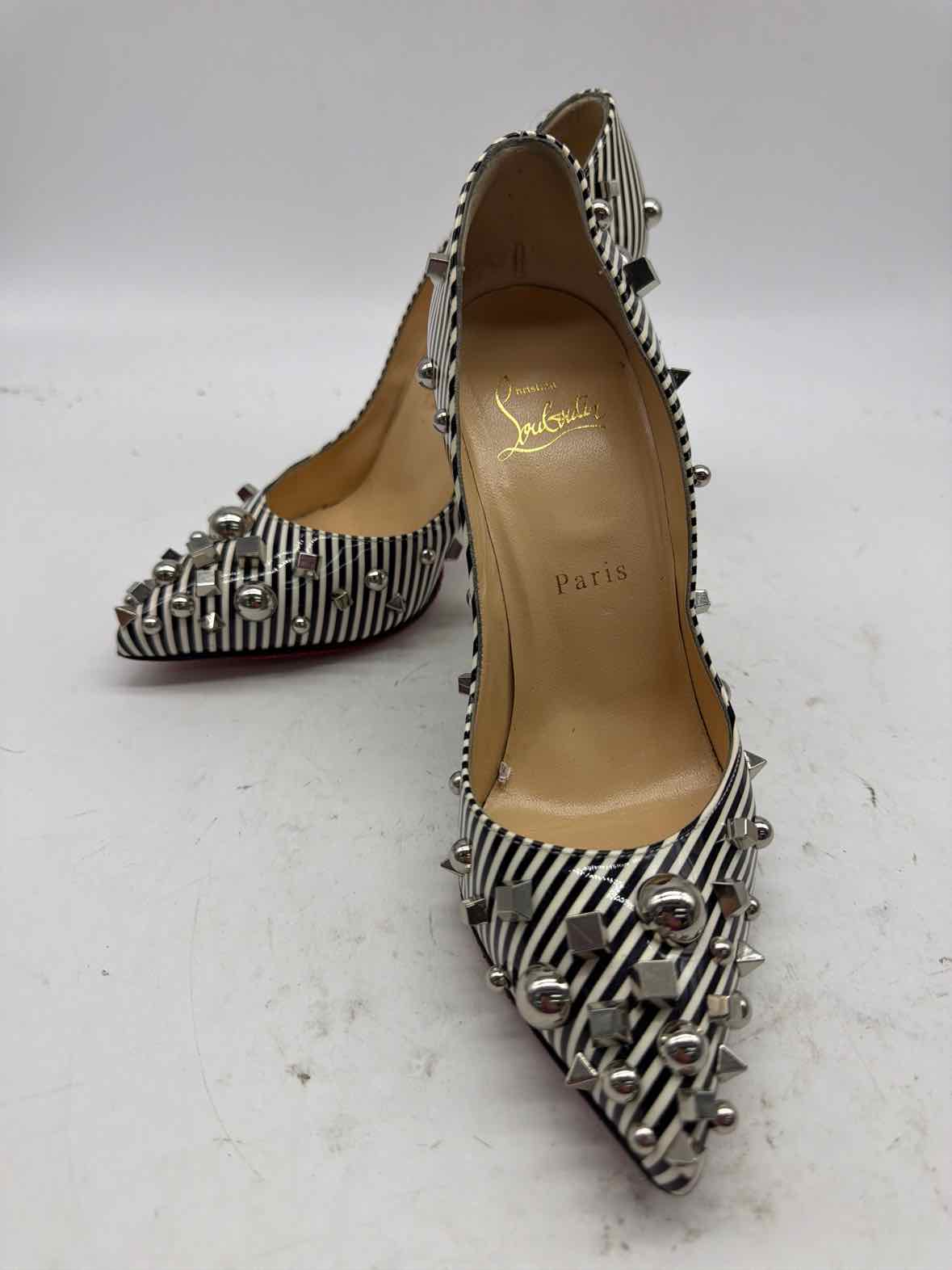 Pre-Owned Christian Louboutin Black Size 6.5 Pump Heels | True Fashionistas.