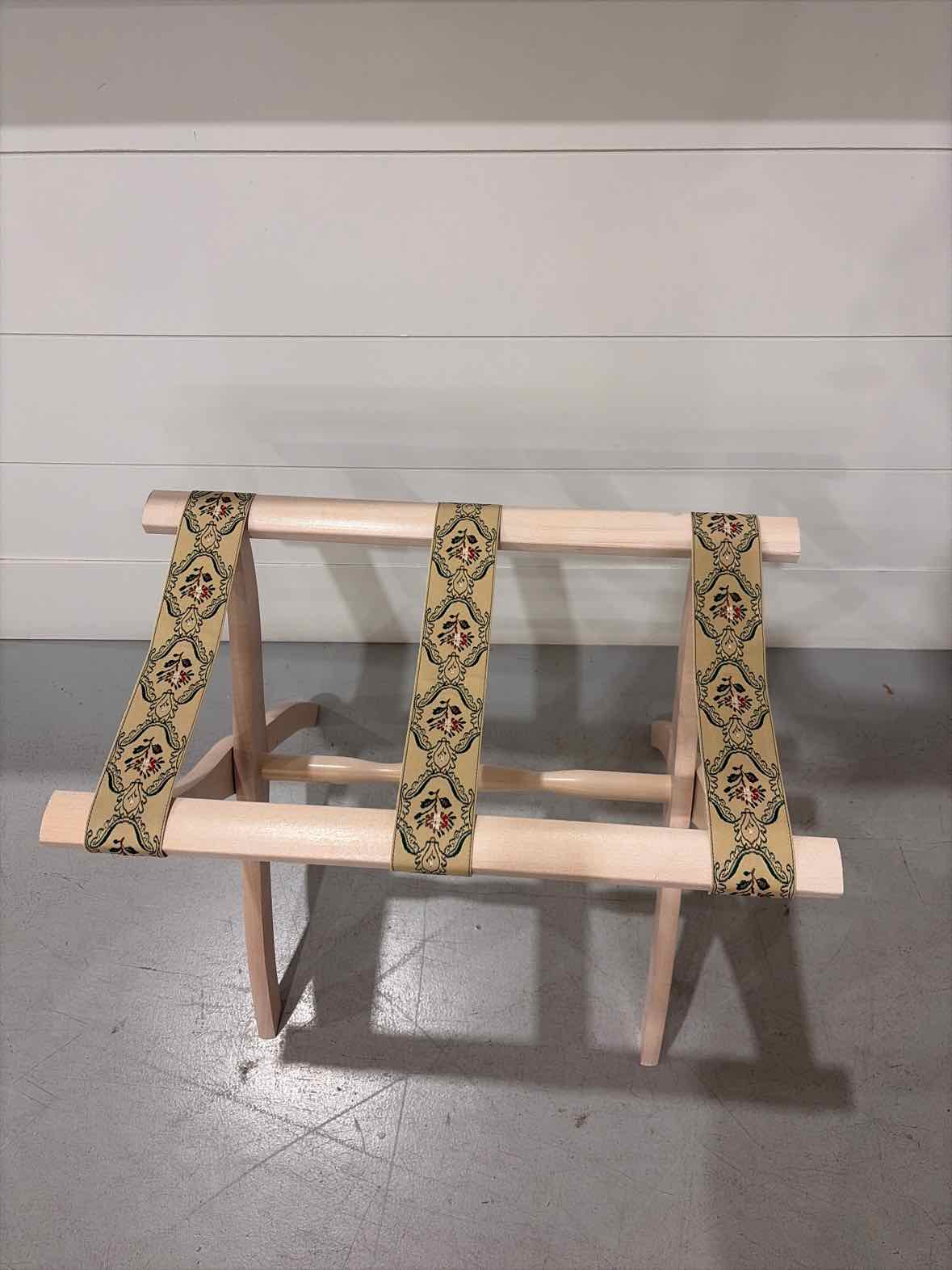 Sheibe Luggage Rack | True Fashionistas.