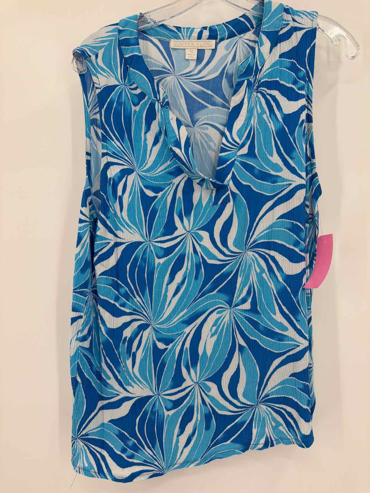 Pre-Owned Juniper + Lime Blue Size XL Tank Top | True Fashionistas.