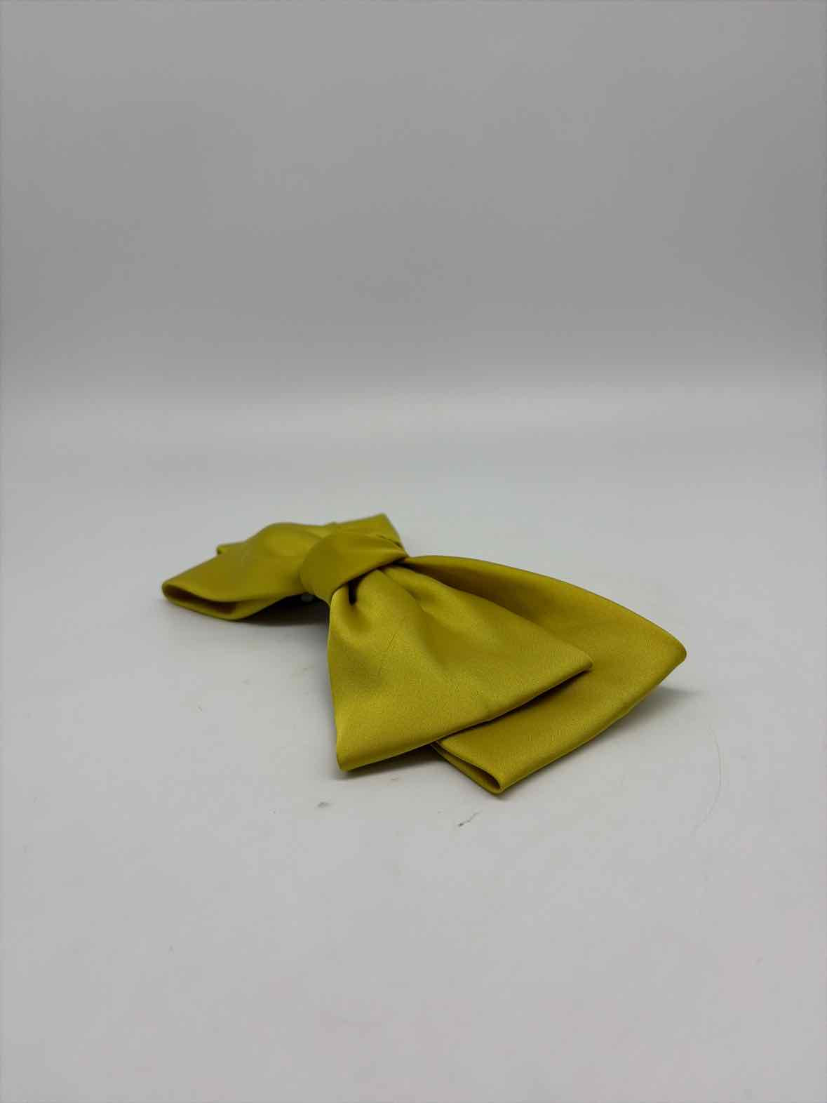 Pre-Owned Yellow Hair Accessory | True Fashionistas.