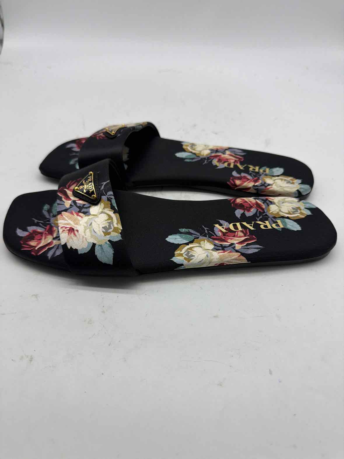 Pre-Owned Prada Black Size 7 Mule Sandals | True Fashionistas.