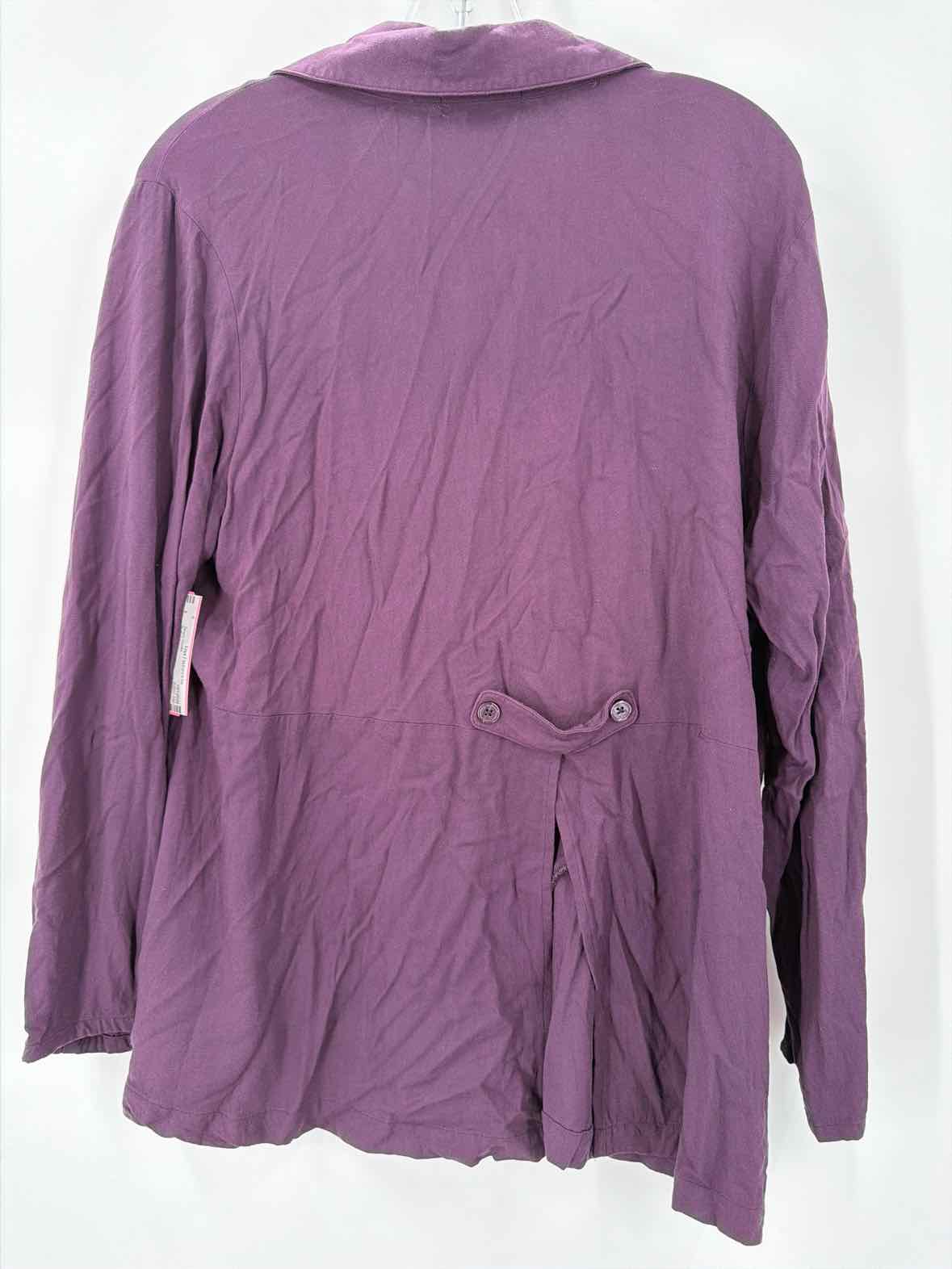 Pre-Owned Simply Noelle Purple Size L/XL Button Down | True Fashionistas.