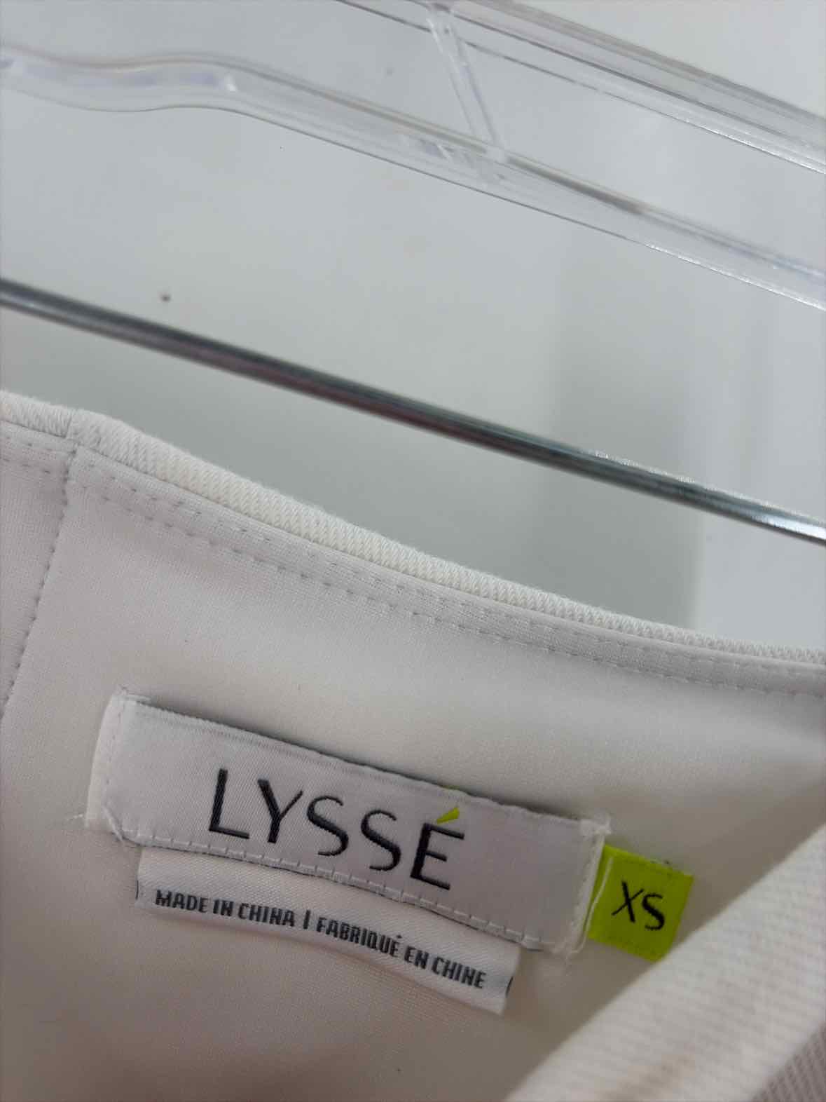 Lysse White Size XS Pull On Pants | True Fashionistas.