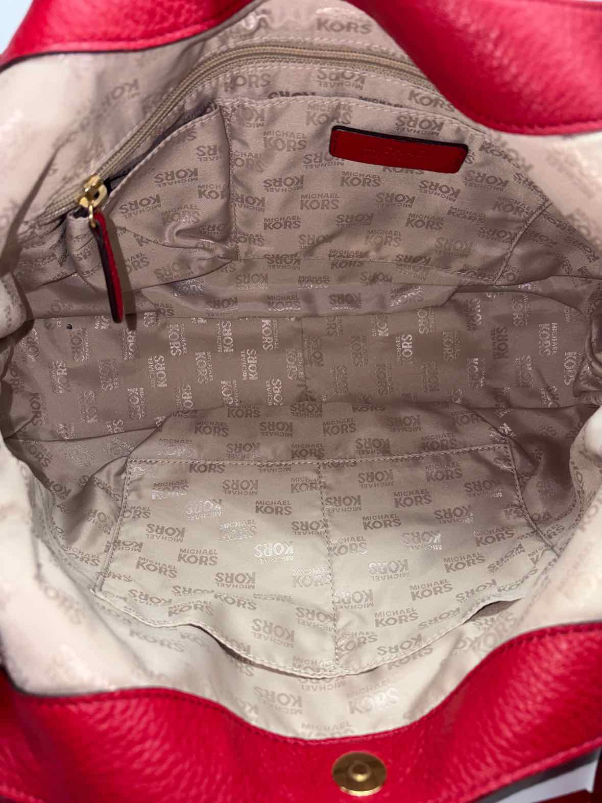 Pre-Owned MICHAEL Michael Kors Red Pebbled Crossbody Crossbody | True Fashionistas.