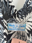 Pre-Owned Made On Earth Black Size One Size Long Short Sleeve Dress | True Fashionistas.