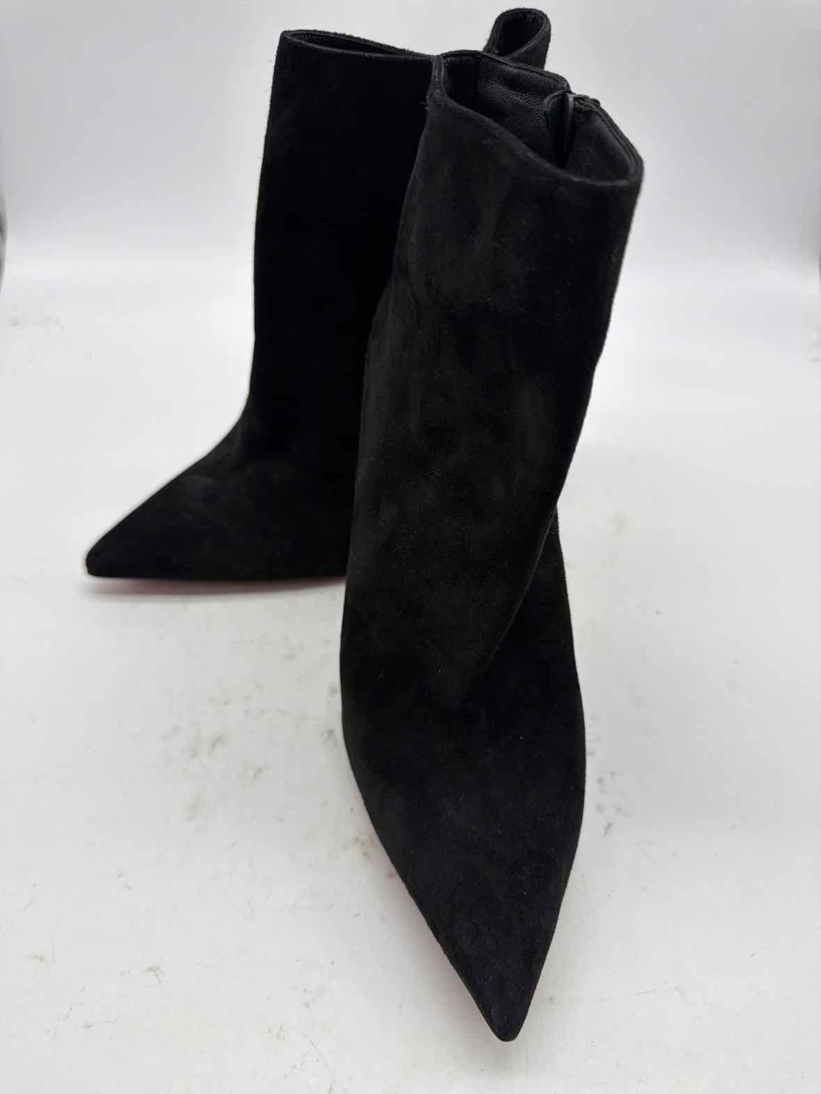 Pre-Owned Christian Louboutin Black Size 9.5 Suede Ankle Boot Boots | True Fashionistas.
