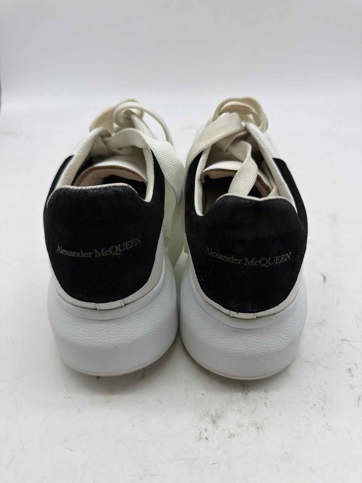 Pre-Owned Alexander McQueen White Size 7 Fashion Sneaker Athletic Shoes | True Fashionistas.