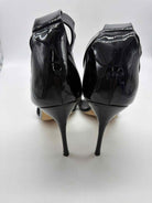 Pre-Owned Manolo Blahnik Black Size 39 Ankle Strap Heels | True Fashionistas.